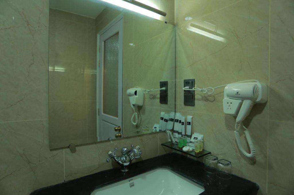 Silver City Hotel Mandalay Esterno foto