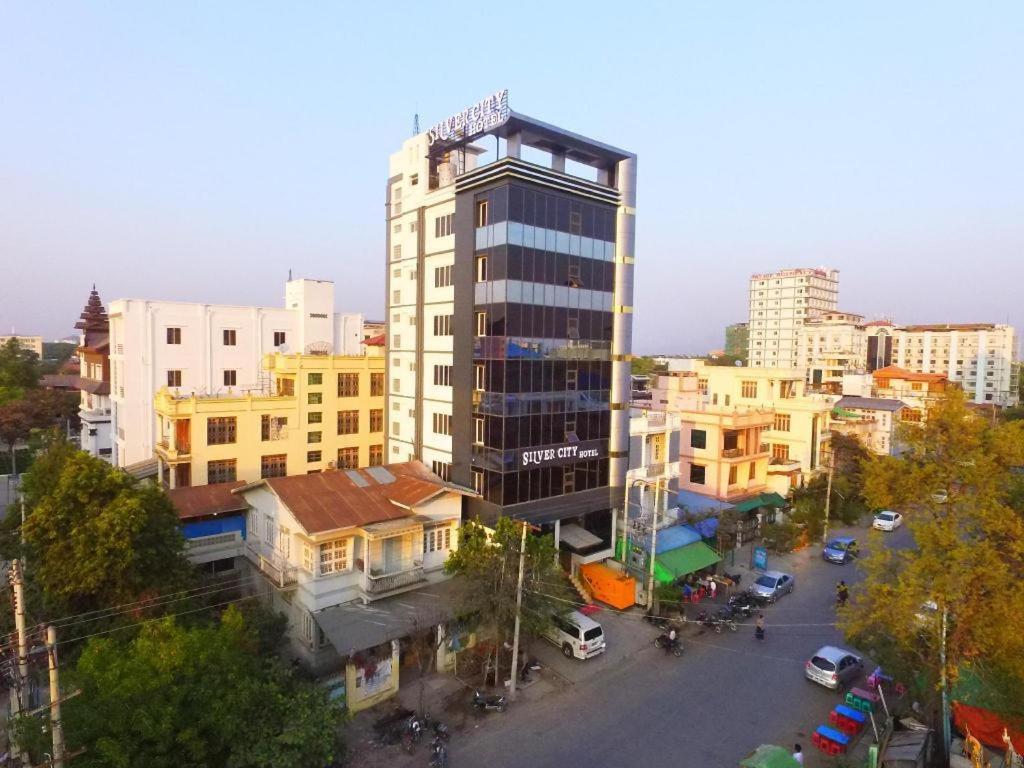 Silver City Hotel Mandalay Esterno foto