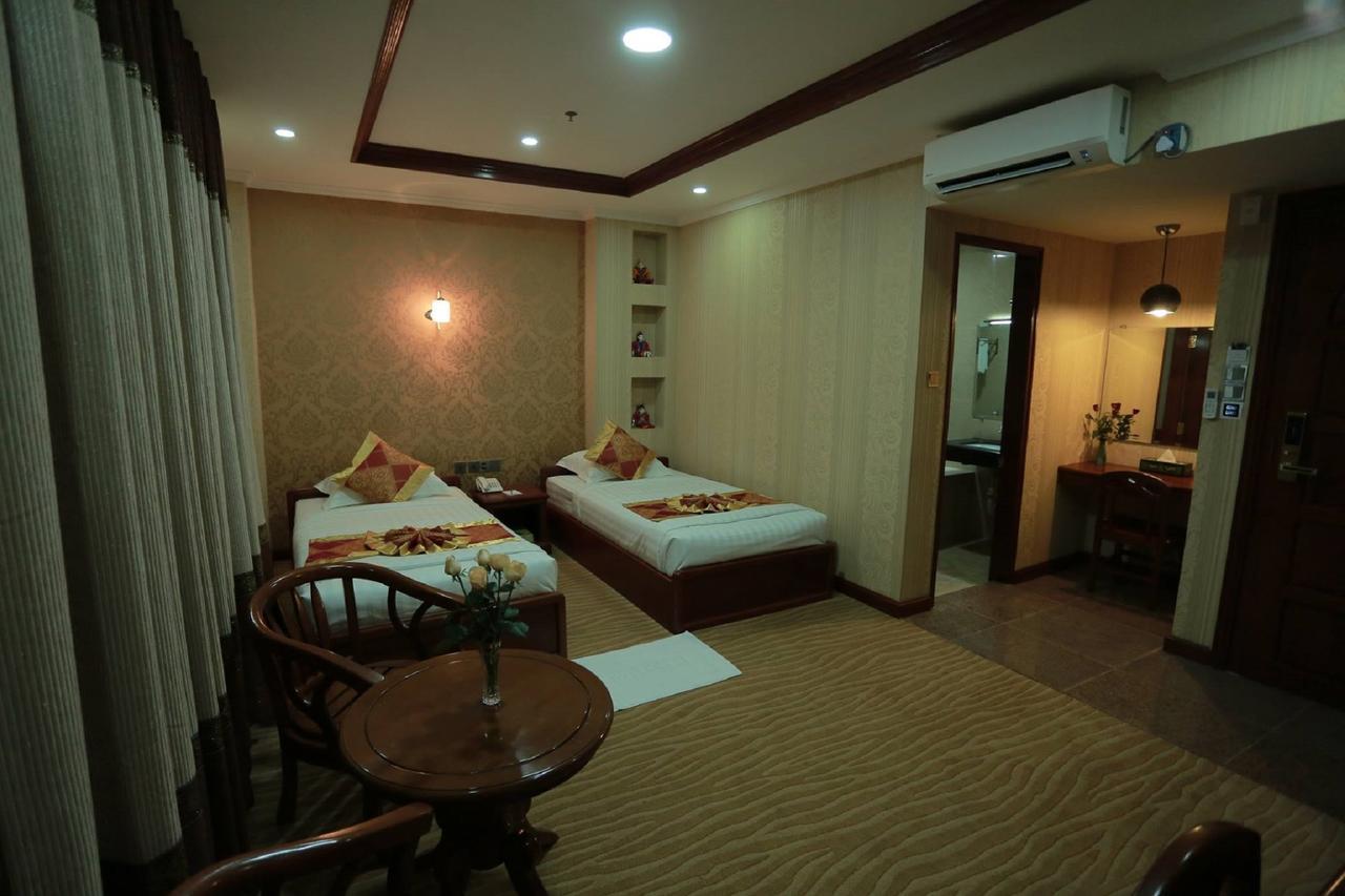 Silver City Hotel Mandalay Esterno foto