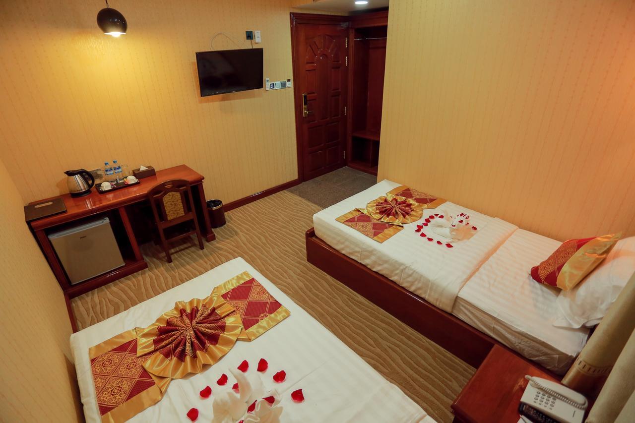 Silver City Hotel Mandalay Esterno foto
