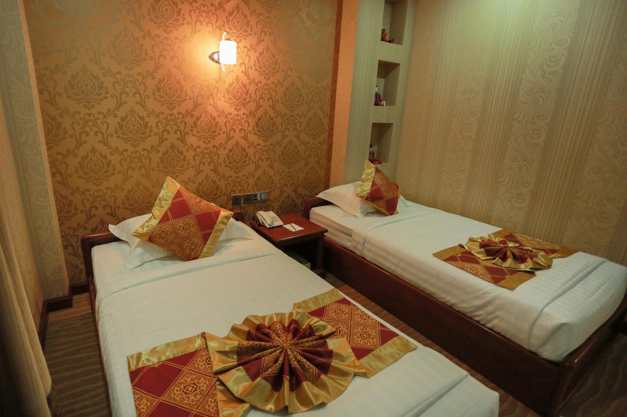Silver City Hotel Mandalay Esterno foto