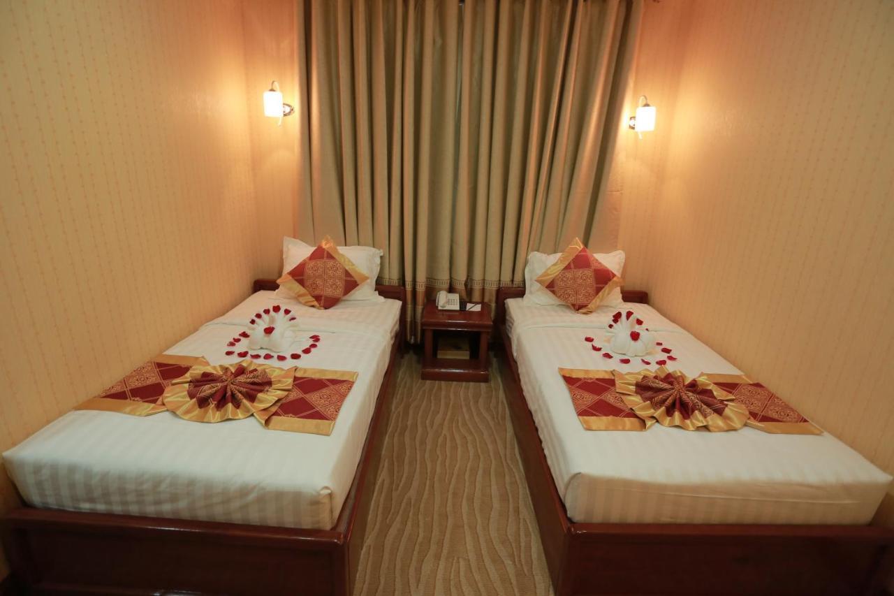Silver City Hotel Mandalay Esterno foto